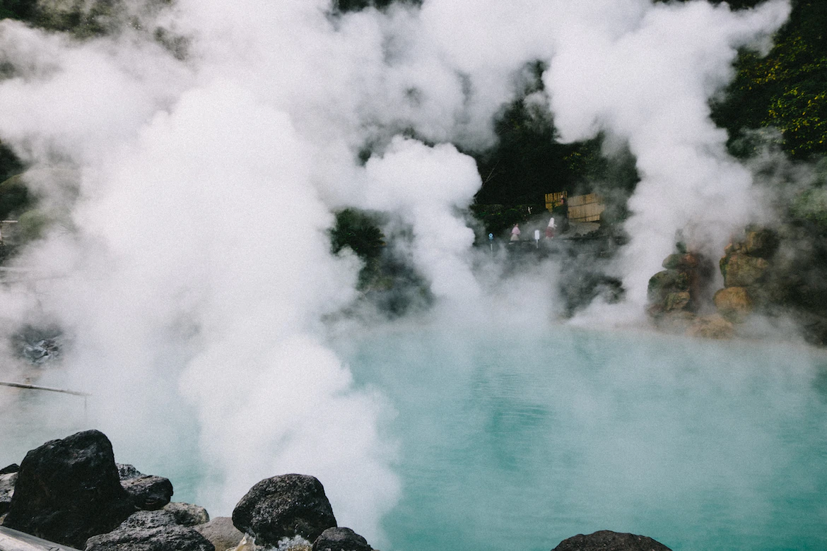 Featured image of post Oita: Japan's Onsen Capital, Where the Ground Itself Steams